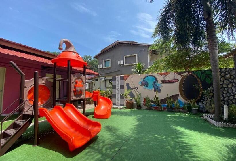 מיטת קינג בסוויטה, Tc Maya Abaya