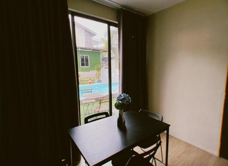 מיטת קינג בסוויטה, Tc Maya Abaya