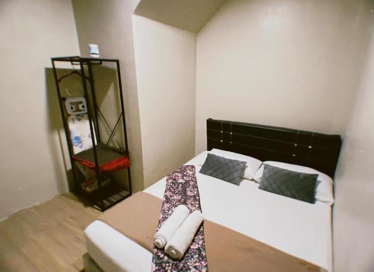 מיטת קינג בסוויטה, Tc Maya Abaya