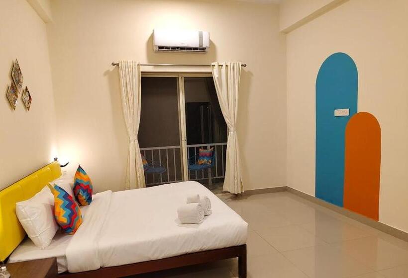 バルコニー付きデラックスルーム, Gostops Alibaug