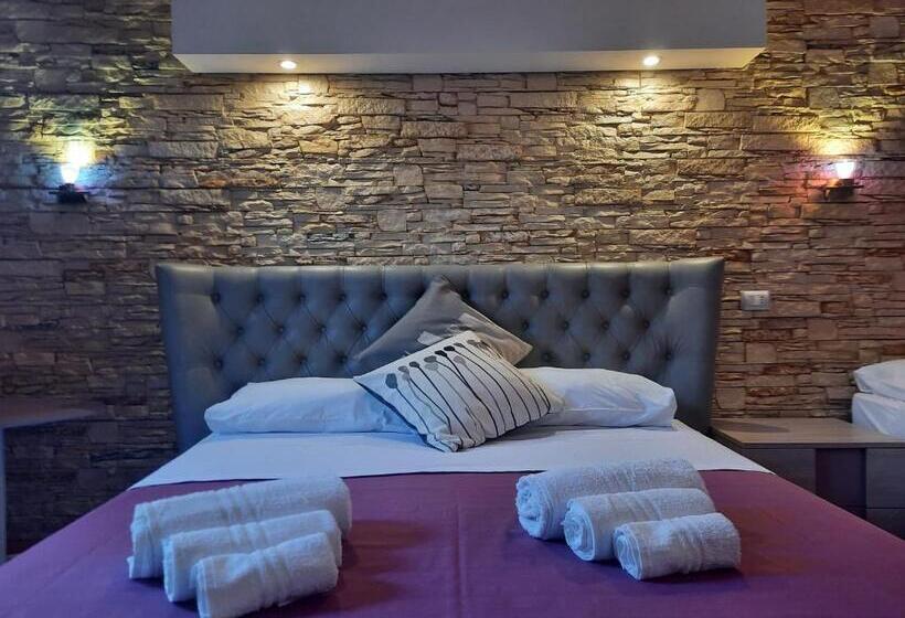 标准三人间, Giuchi Bed E Breakfast