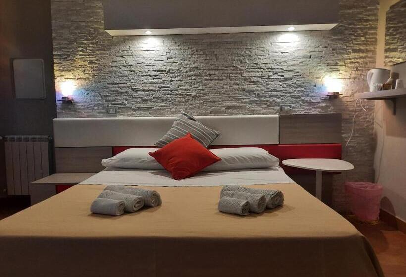 标准三人间, Giuchi Bed E Breakfast