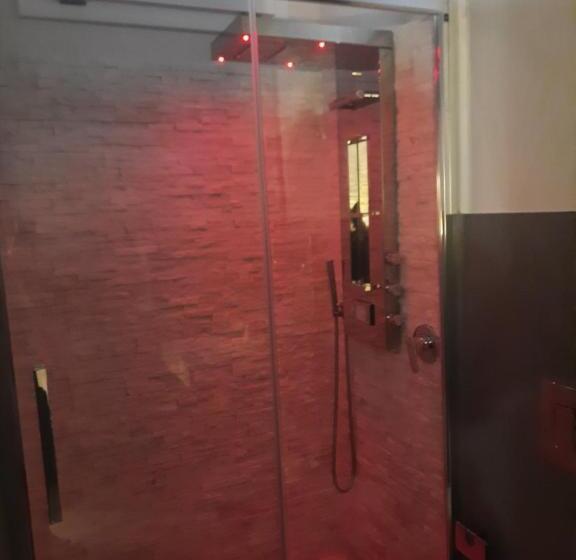 标准三人间, Giuchi Bed E Breakfast