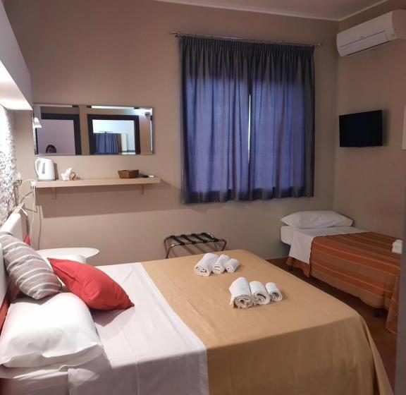 标准三人间, Giuchi Bed E Breakfast