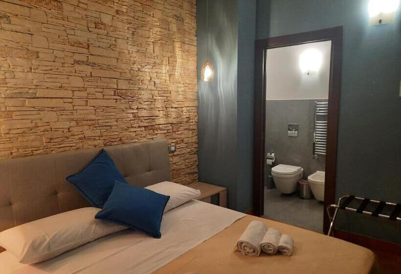 标准间带阳台, Giuchi Bed E Breakfast