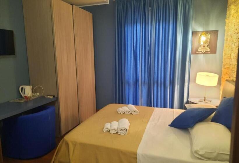 标准间带阳台, Giuchi Bed E Breakfast