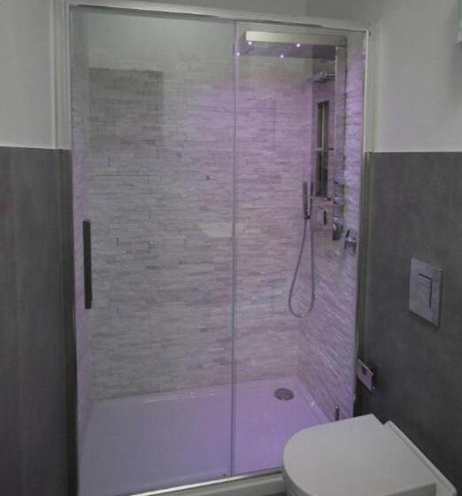 标准间带阳台, Giuchi Bed E Breakfast