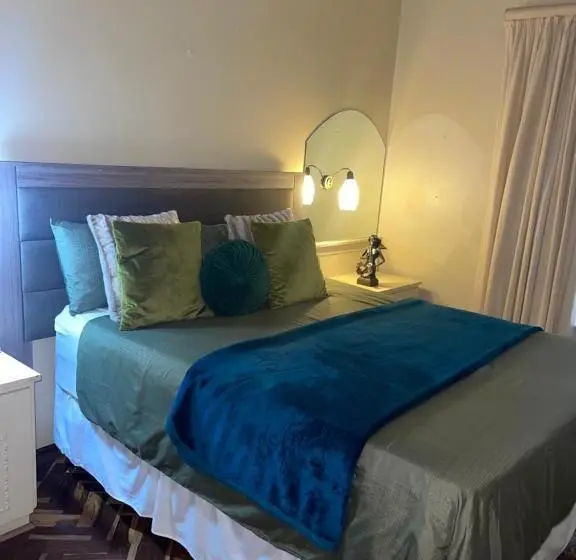 デラックスルーム, Sgele Guesthouse & Events
