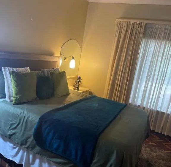 デラックスルーム, Sgele Guesthouse & Events