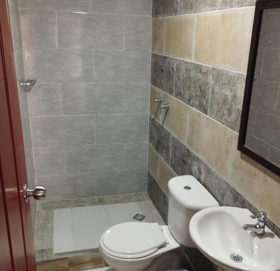 スタンダードルーム, La Manzana