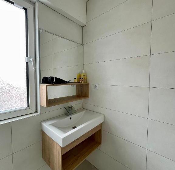 Standard Værelse Søudsigt, Villaradozda