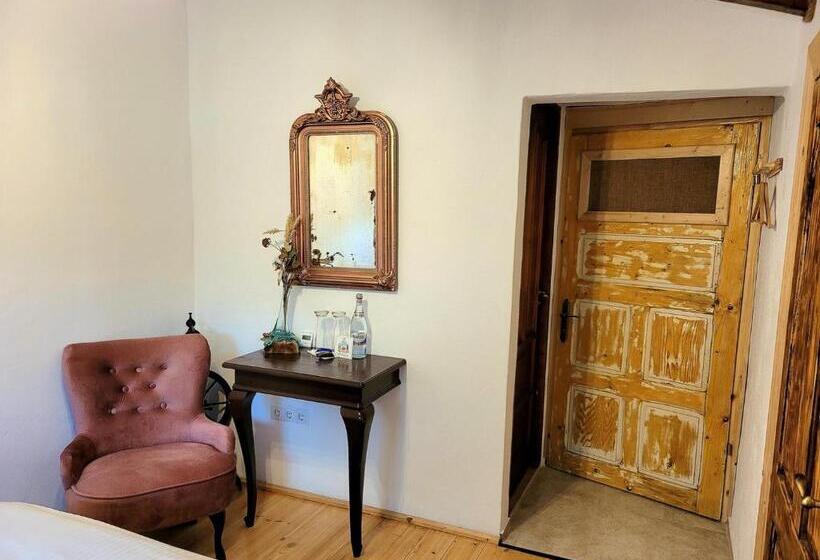 Номер Economy, Casuta Cu Mar De La Joyard