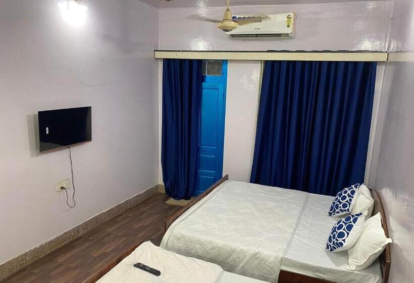 Habitació Triple Estàndard, Ujjayini Home Stay