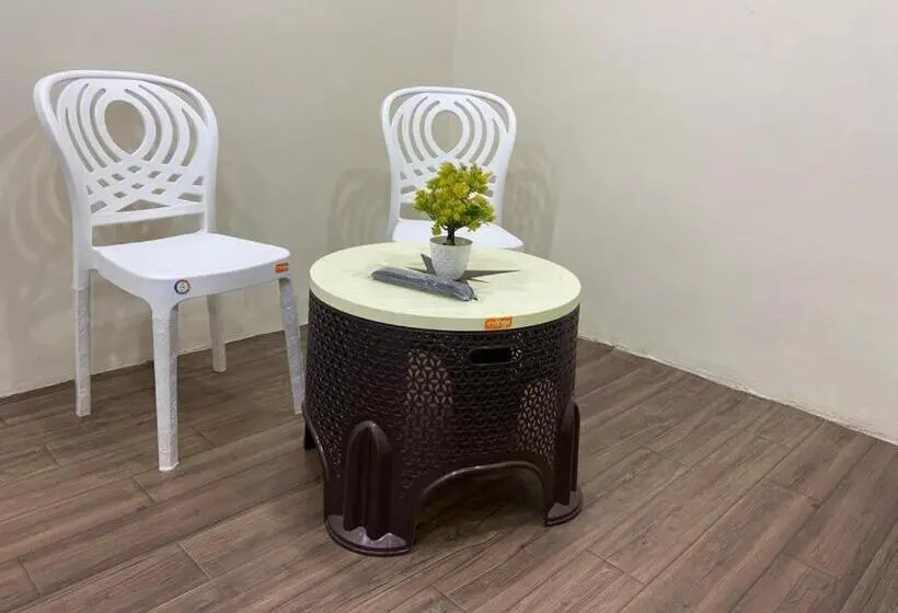 اتاق خانوادگی, Ujjayini Home Stay