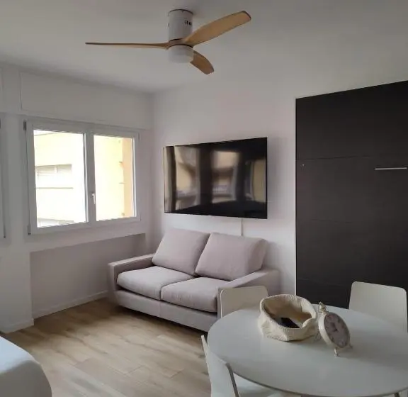Standard studio with lake view, Varenna Guest House 2