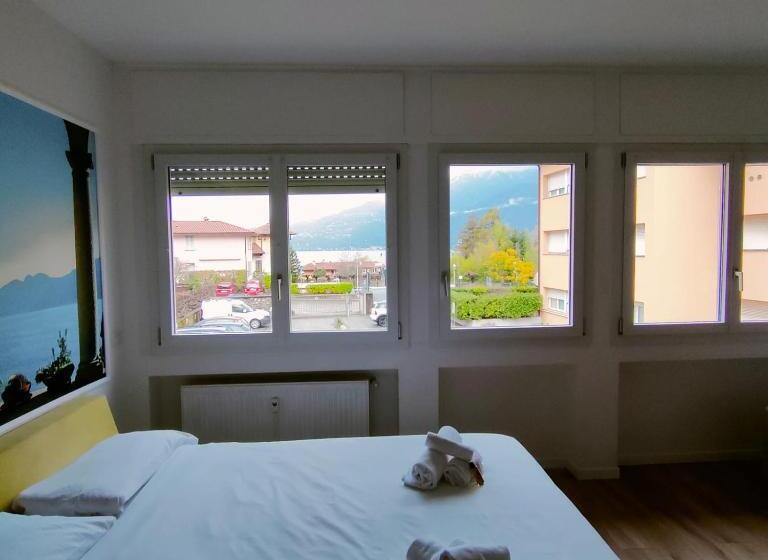 Standard studio with lake view, Varenna Guest House 2