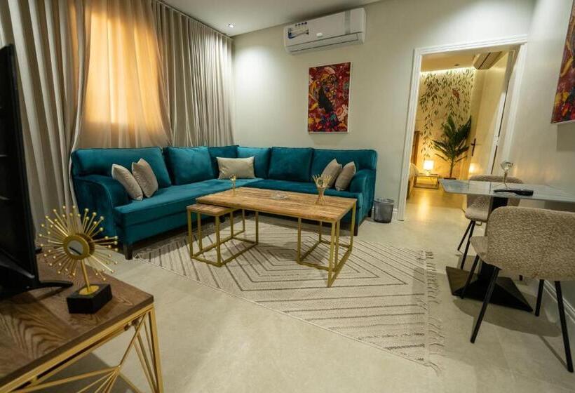 Апартаменты 1 Спальня с Террасой, شقق درر المفروشة تصميم إيطالي دخـول ذاتي