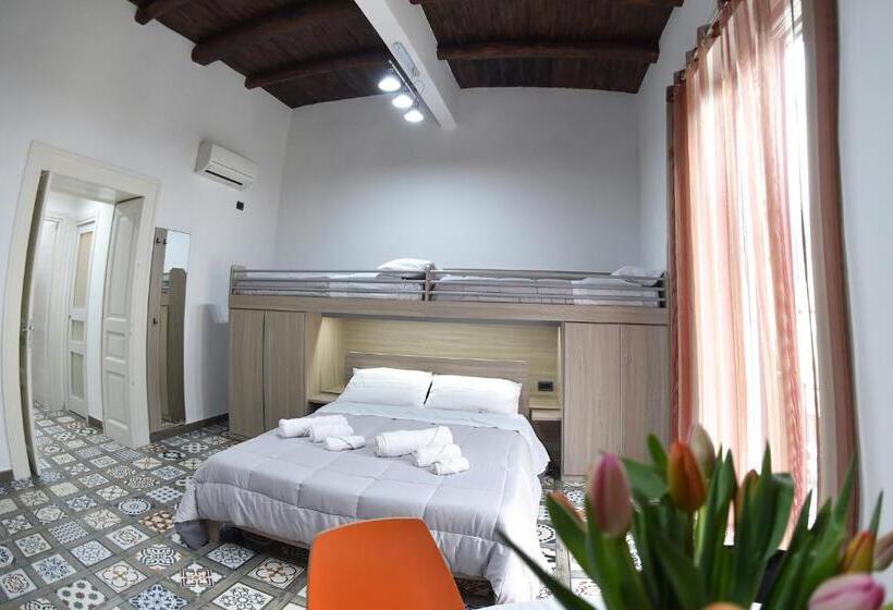 اتاق استاندارد چهارنفره با بالکن, B&b Gerry  S Home Amalfi Coast