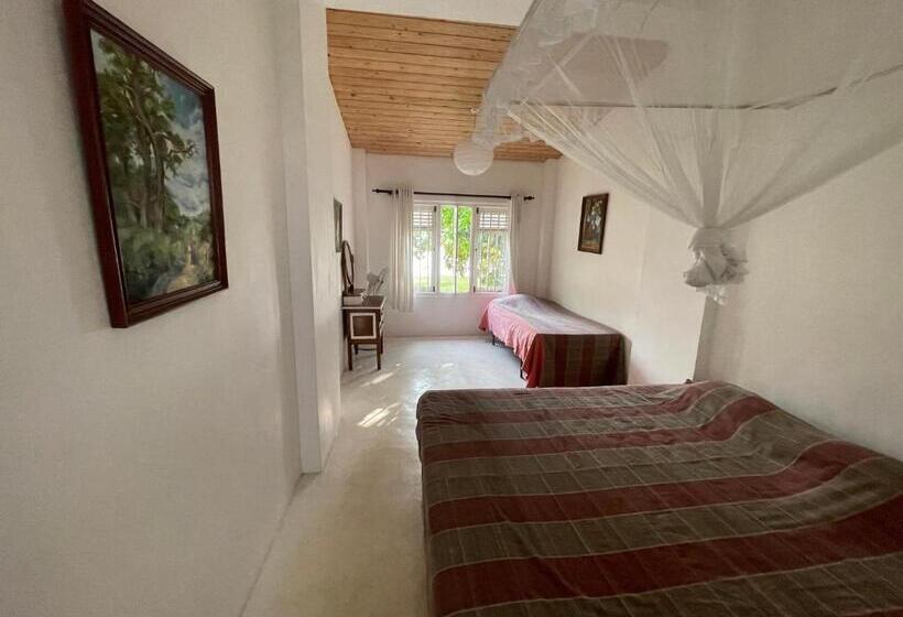 Номер Стандарт, Mountbatten S Officers Mess Kandy