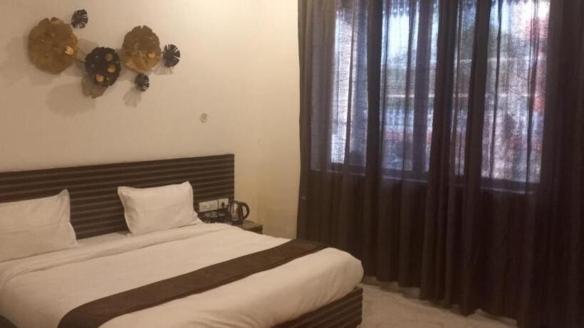 חדר סופריור, The Farmerian Resort