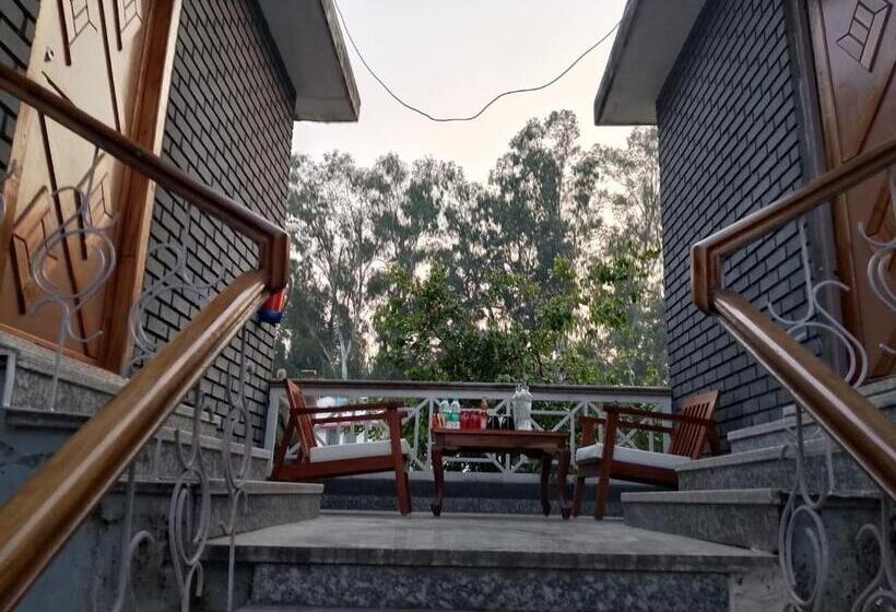 패밀리 스위트, The Farmerian Resort