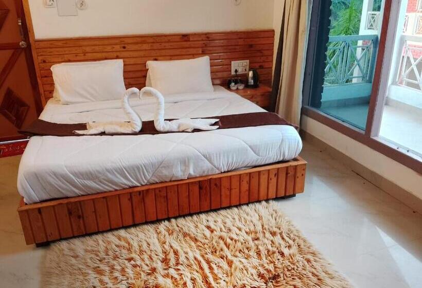 סטודיו סטנדרט עם מרפסת, The Farmerian Resort