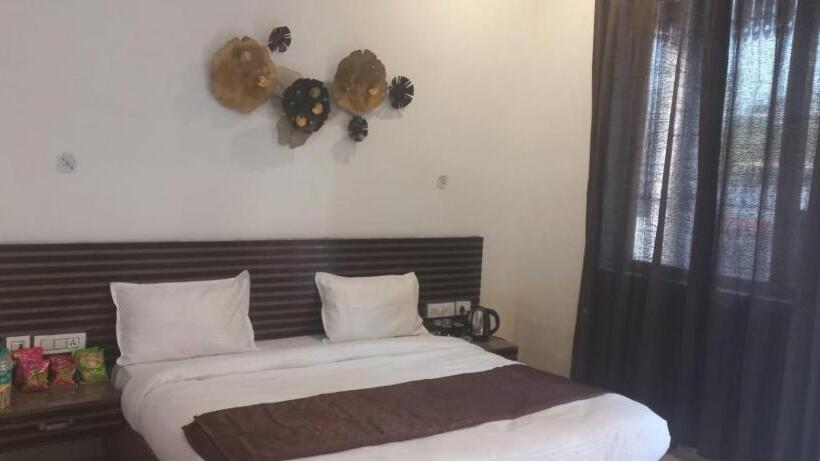 חדר סופריור, The Farmerian Resort