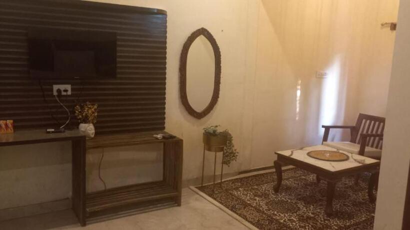 חדר סופריור, The Farmerian Resort