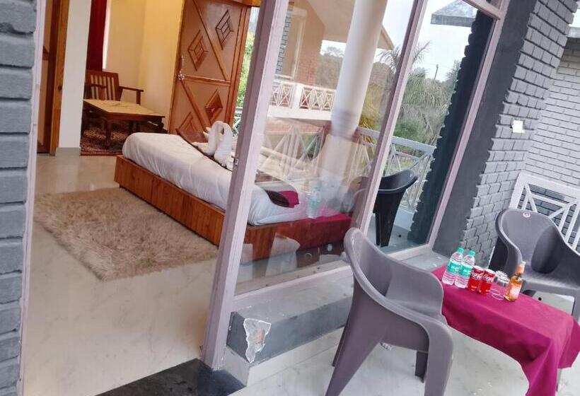 סטודיו סטנדרט עם מרפסת, The Farmerian Resort