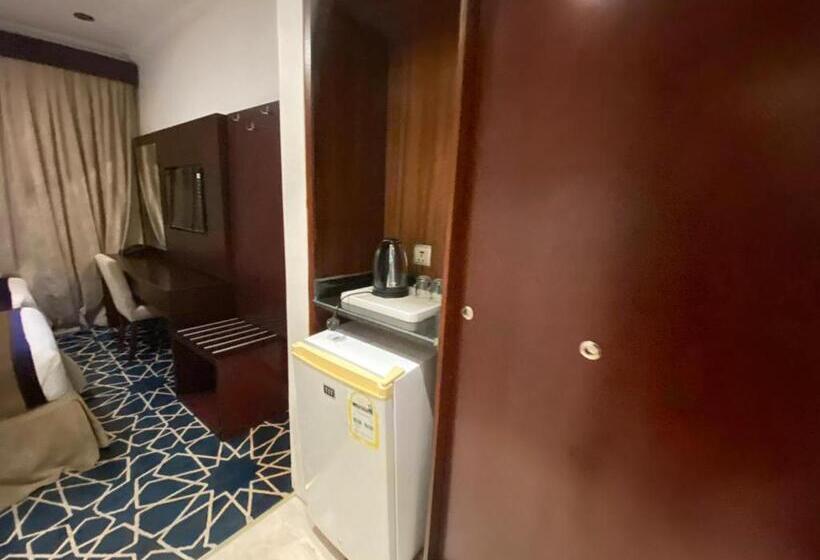 스탠다드 룸 킹사이즈 침대, Waha