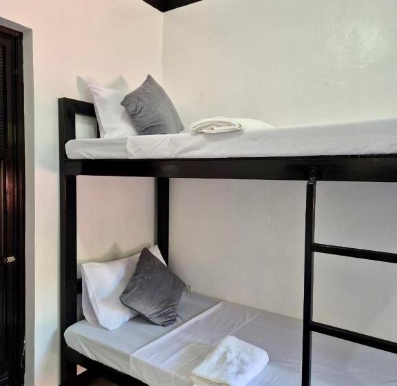 Четырехместный Номер Стандарт, Casa Olivia