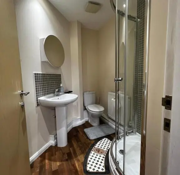 Standard-huone, Crownford Guesthouse   Close To Hanley Centre And University