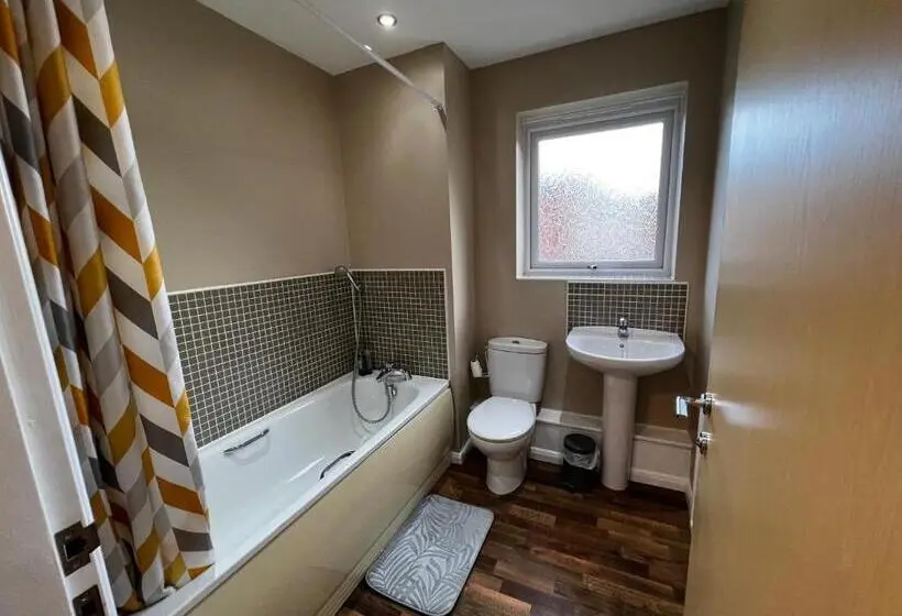 Standard Yhden Hengen Huone, Crownford Guesthouse   Close To Hanley Centre And University