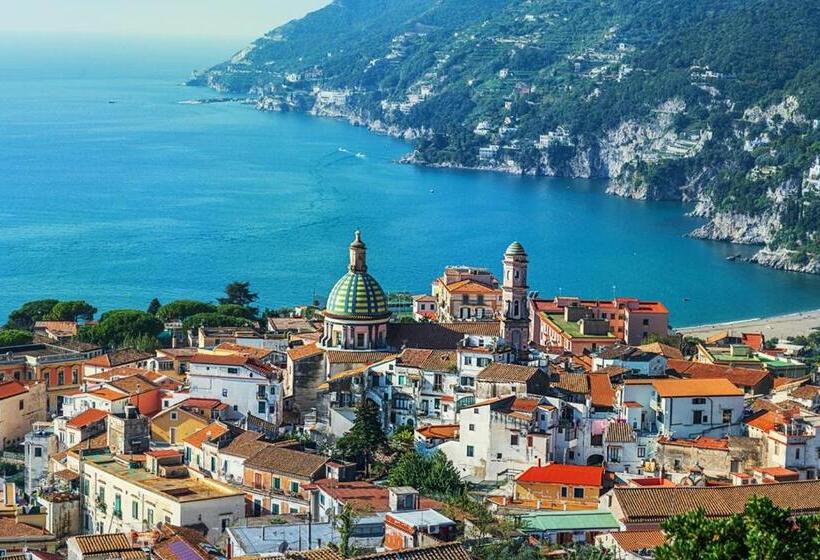 オーシャンビューデラックスルームバルコニー付き, Villa Carosino