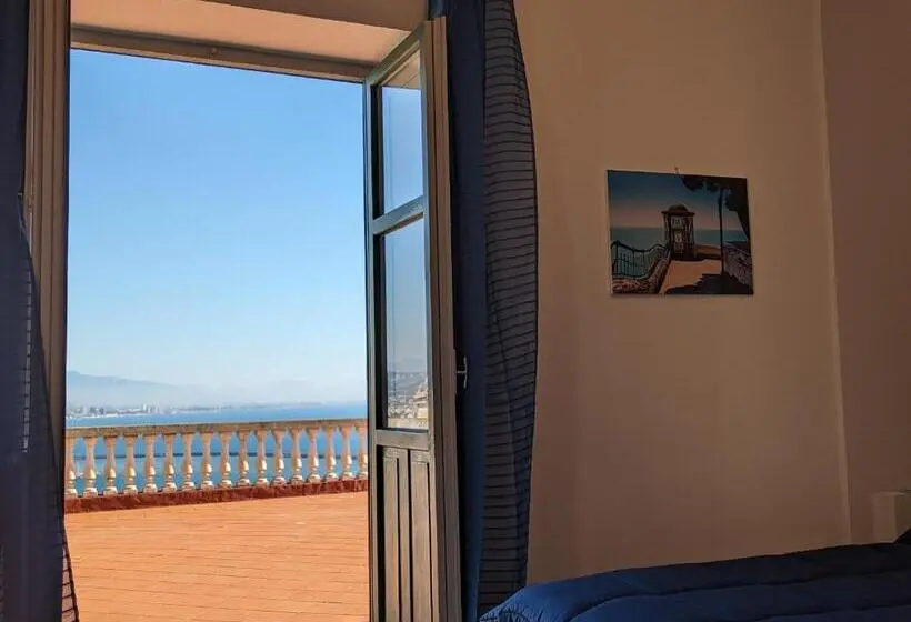 استودیوی استاندارد با چشم‌انداز دریا, Villa Carosino