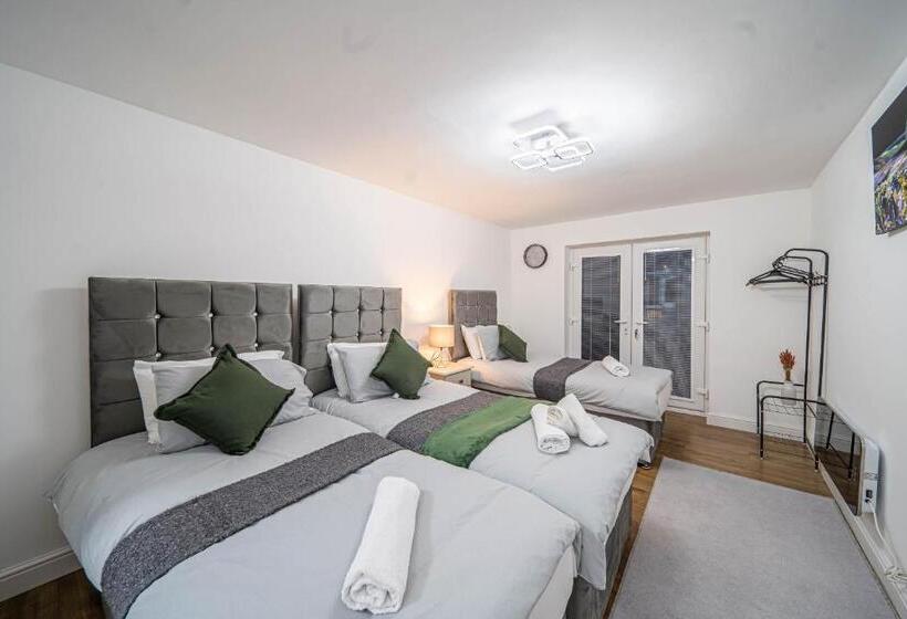 Дом 1 Спальня, Bv Homely Aparthotel Almondbury Huddersfield