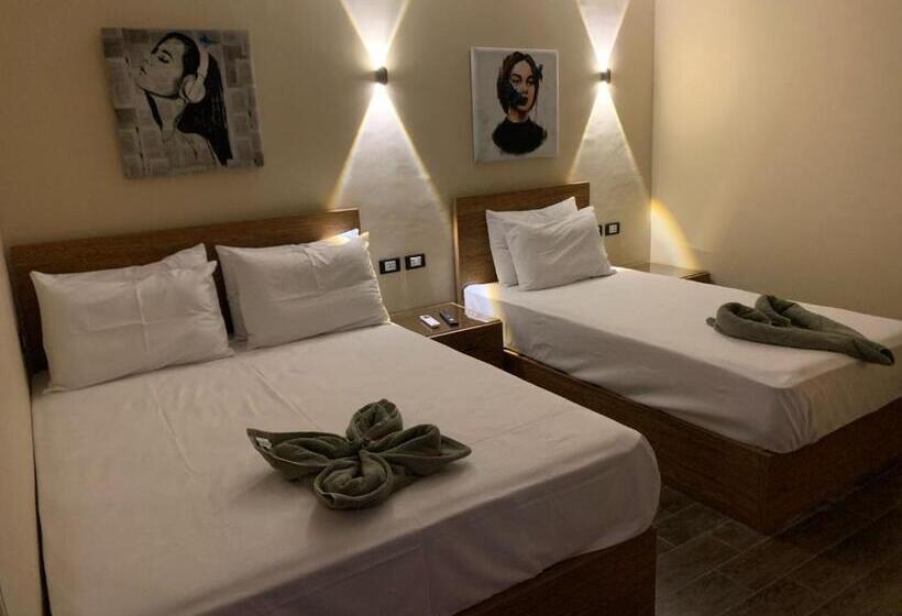 اتاق لوکس, Heaven Hostel