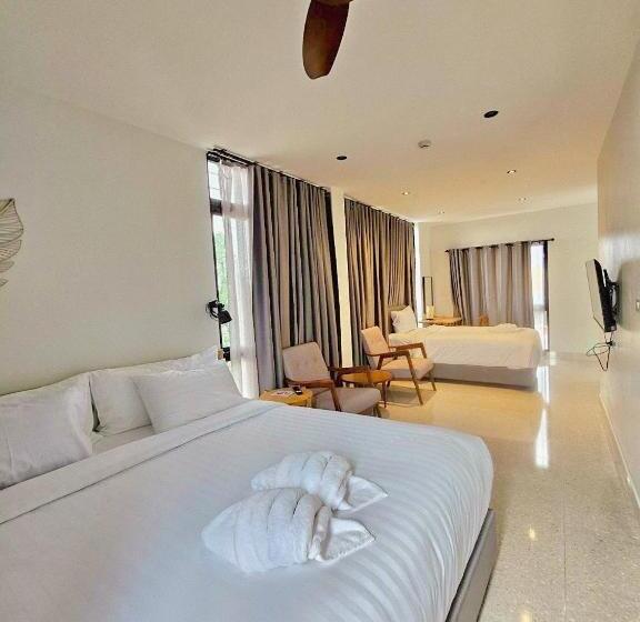 Трехместный Номер Deluxe, Calamint Residence