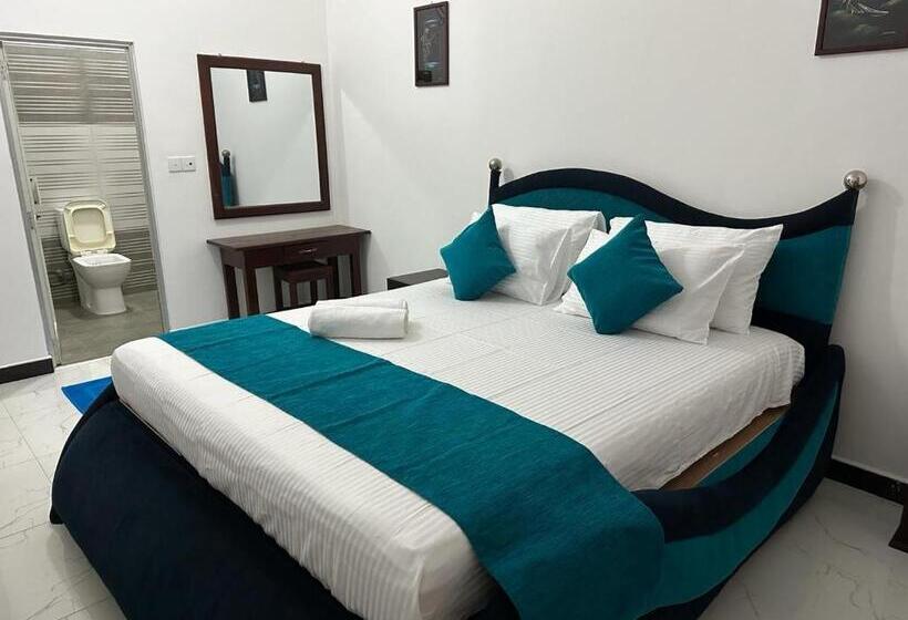 豪华房间, Trinco Waves