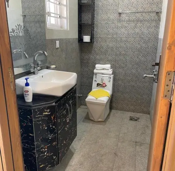 اتاق لوکس, Bahria Holliday Home 2