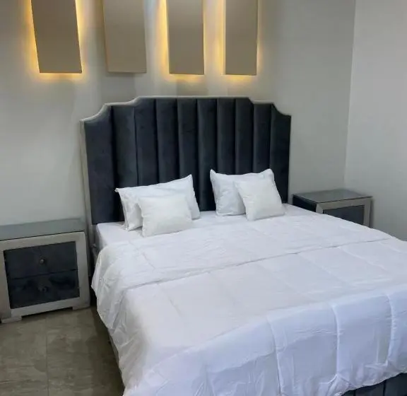اتاق لوکس, Bahria Holliday Home 2