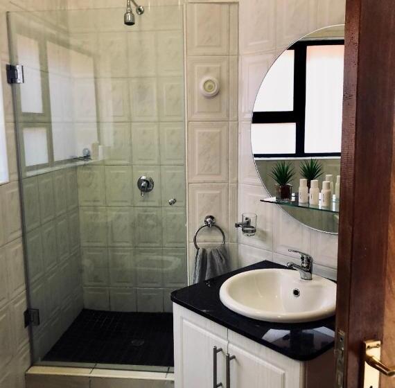 חדר משפחתי דלוקס, Bedfordview Accommodation