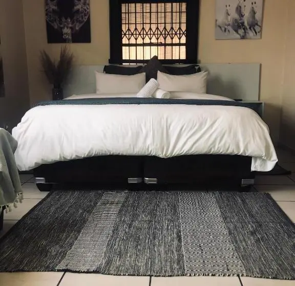 デラックススイート, Bedfordview Accommodation