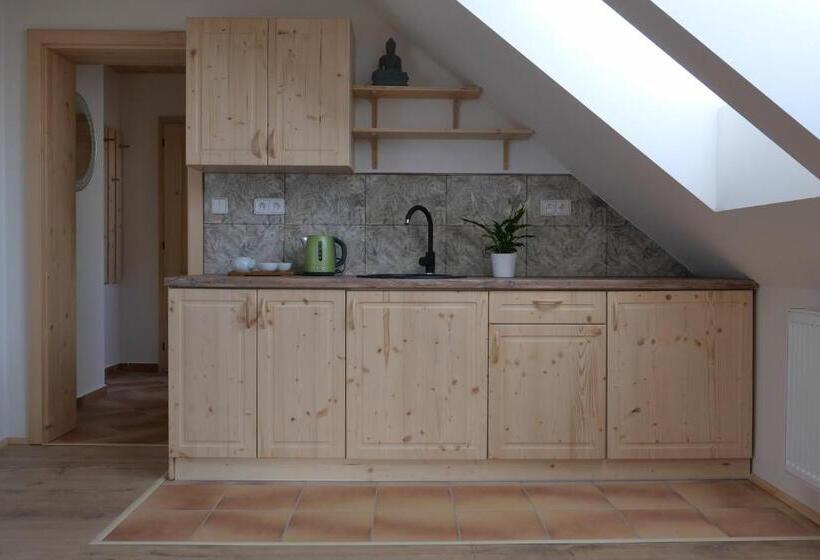 חדר דלוקס, Yogashrama Traditional