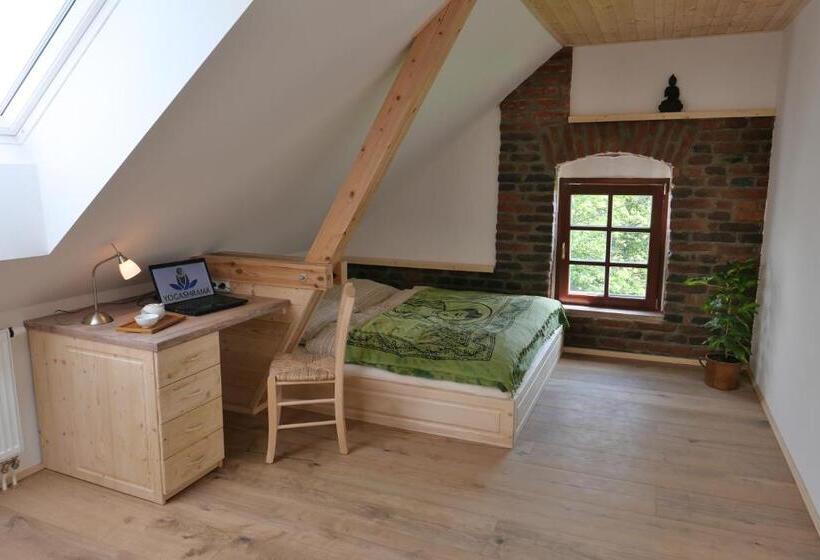 חדר דלוקס, Yogashrama Traditional