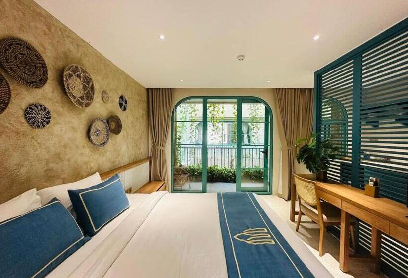 Standard Room King Size Bed, Solmare Hotel & Shampoo Spa