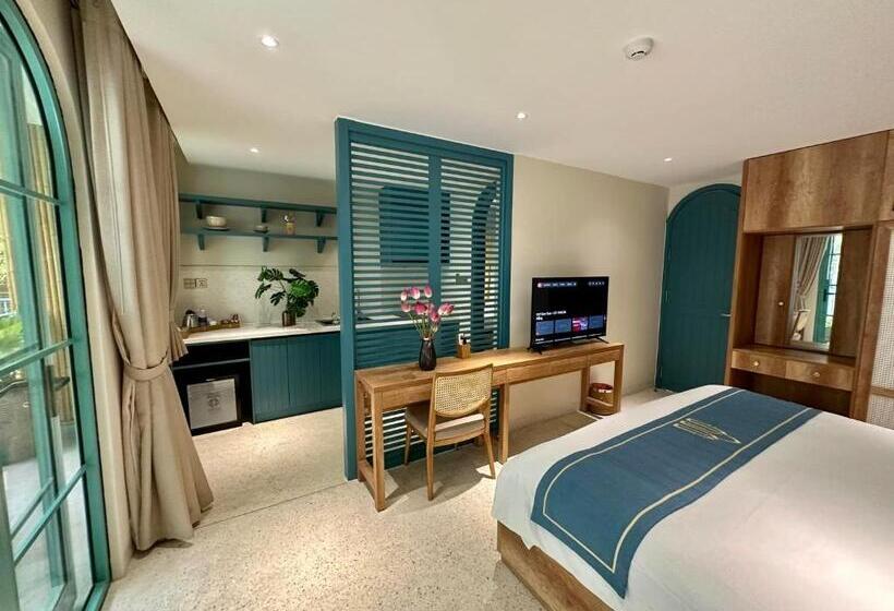 Standard Room King Size Bed, Solmare Hotel & Shampoo Spa