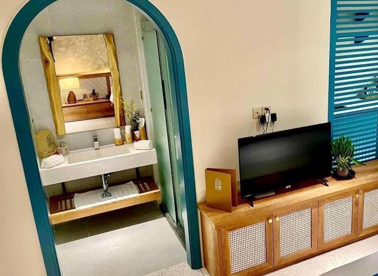 Deluxe Room King Size Bed, Solmare Hotel & Shampoo Spa