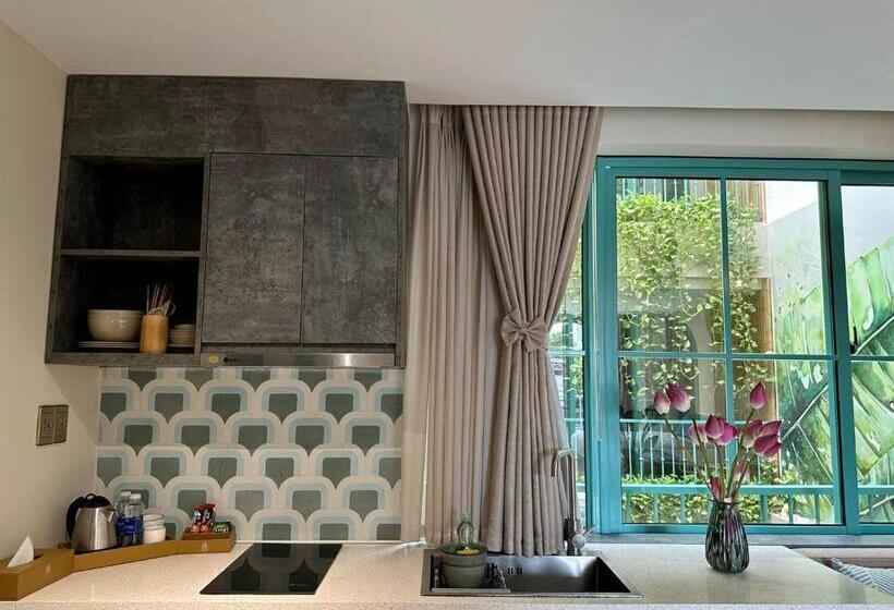 Standard Room 2 Double Beds, Solmare Hotel & Shampoo Spa