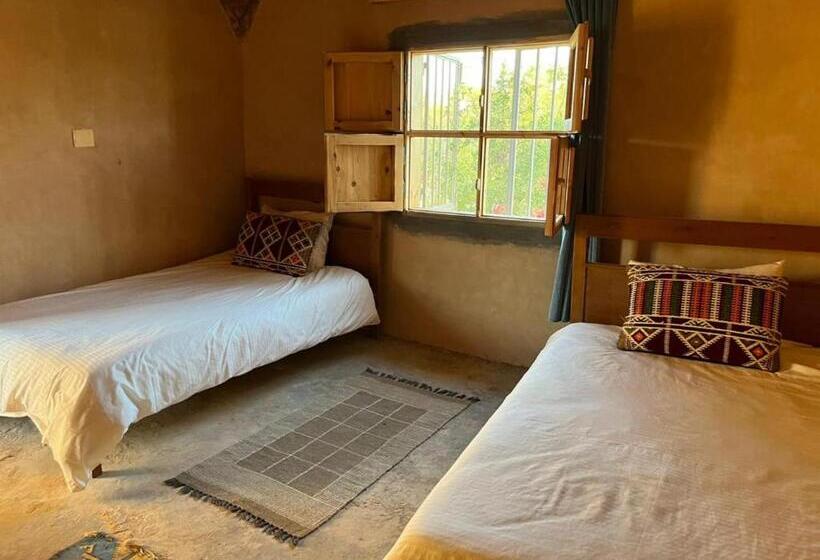 اتاق استاندارد سه تخته با چشمانداز باغ, Bedouin